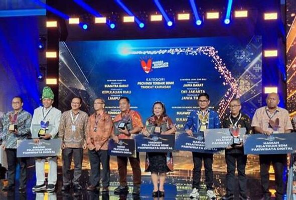 liputan-eksklusif-tambakbet-kasino-global-gelar-malam-penghargaan_c98807131.jpg